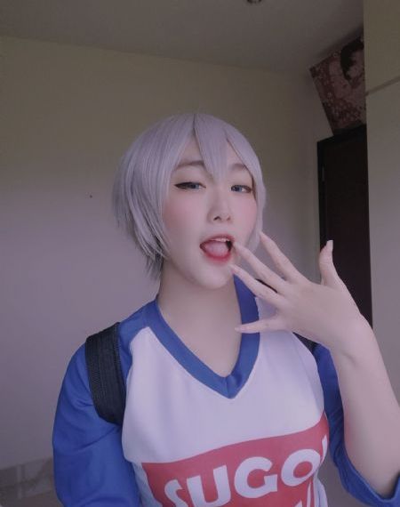 自拍不卡视频一区_完整无删减版